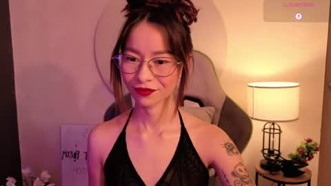 Snapshot of rosse_98_ chatting on June 17, 2026, 3:02 pm Miss Rosse online show from June 17, 2026, 3:02 pm
