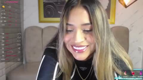 rosse jeane v online show from May 26, 2026, 1:51 pm