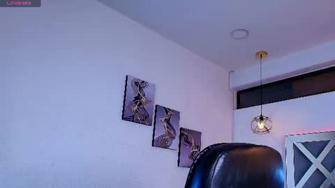 Snapshot of rossi_ss1 chatting on June 30, 2026, 1:06 am Ross online show from June 30, 2026, 1:06 am