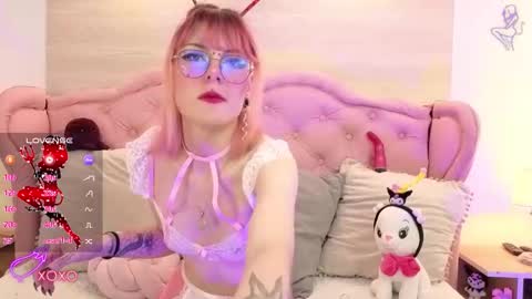 Snapshot of rossiie_hunt_ chatting on November 11, 2025, 5:57 pm rossiie_hunt_ online show from November 11, 2025, 5:57 pm