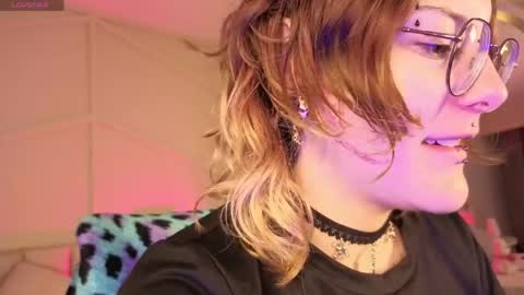 rossiie_hunt_ online show from May 8, 2026, 12:32 pm