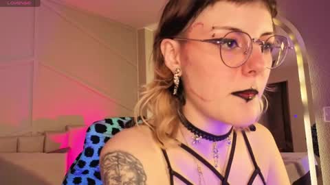 rossiie_hunt_ online show from May 11, 2026, 4:04 pm