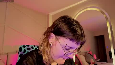 rossiie_hunt_ online show from May 22, 2026, 12:22 pm