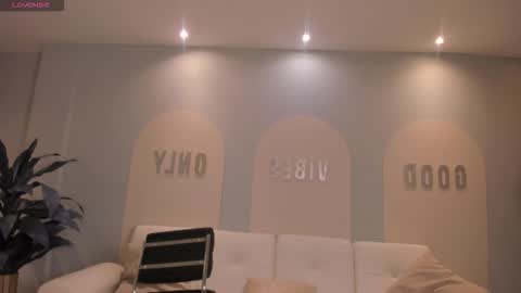 Snapshot of rossirivers chatting on January 11, 2026, 5:40 pm Rossie Rivers online show from January 11, 2026, 5:40 pm