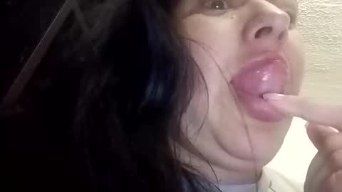 rossiteylor368516 online show from May 26, 2026, 6:04 pm