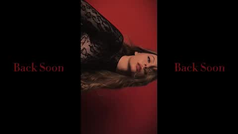 rosy_black_ online show from February 3, 2026, 5:51 pm