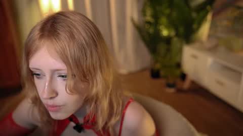 Snapshot of rosy_petal chatting on September 9, 2025, 9:03 pm rosy_petal online show from September 9, 2025, 9:03 pm
