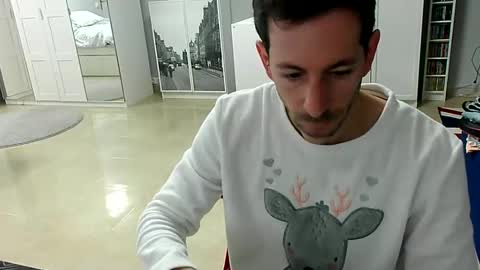 roubarixx online show from February 4, 2025, 7:40 am