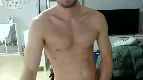 roubarixx online show from March 9, 2025, 12:42 pm