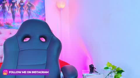  JESSY ROULY online show from January 24, 2025, 10:41 pm