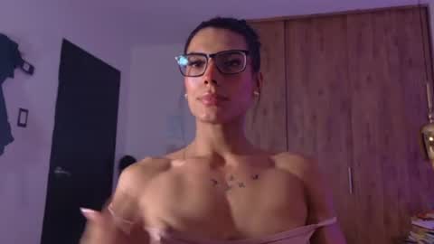 Snapshot of rouse_leon chatting on July 9, 2026, 8:13 pm Rouse leon online show from July 9, 2026, 8:13 pm