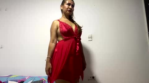 Snapshot of rousemilf4u chatting on February 16, 2025, 1:03 am rouse online show from February 16, 2025, 1:03 am