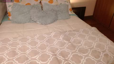 Rouss marie henao  online show from February 11, 2025, 12:59 am