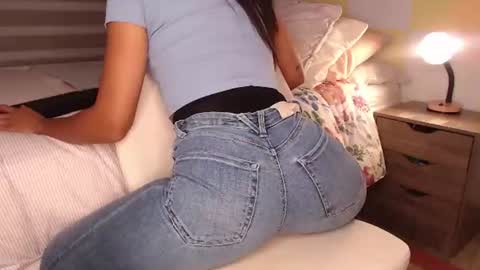Rouss marie henao  online show from July 2, 2026, 3:23 am