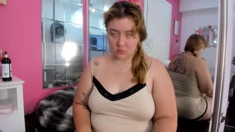 Rousse  online show from May 16, 2026, 4:06 pm