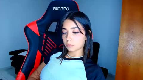 rousse_violet online show from February 19, 2026, 11:12 pm