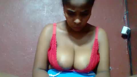 rovaelyah online show from February 13, 2026, 7:59 am