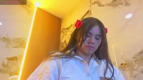 Snapshot of roxan_v chatting on July 21, 2026, 12:18 pm roxan_v online show from July 21, 2026, 12:18 pm