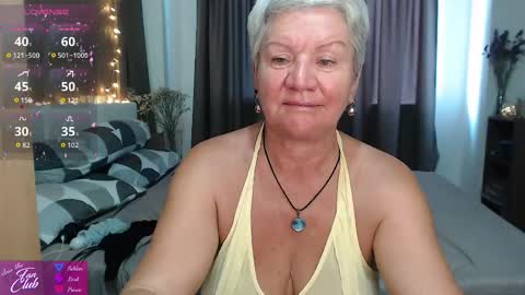 Snapshot of roxana_brooks chatting on May 6, 2026, 2:08 am Roxana online show from May 6, 2026, 2:08 am