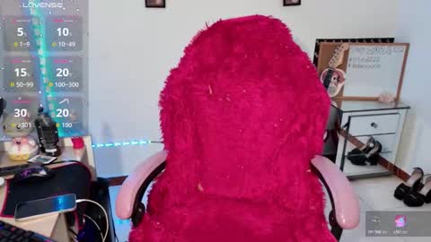 Roxane  online show from January 17, 2026, 6:55 pm