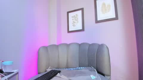  Roxanna  online show from June 29, 2026, 10:15 am