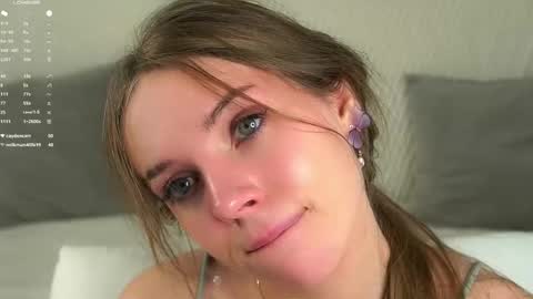Snapshot of roxannastoo chatting on October 22, 2025, 1:17 am roxannastoo online show from October 22, 2025, 1:17 am