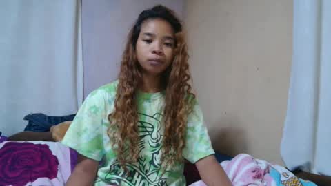 roxanne_98 online show from October 10, 2025, 3:16 am