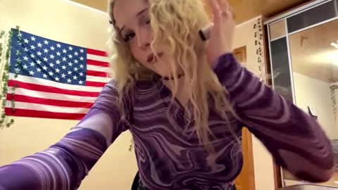 Molly online show from February 28, 2026, 10:22 pm