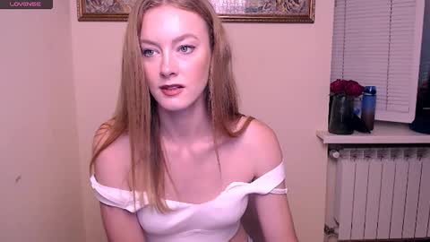Roxa online show from September 12, 2025, 8:58 am
