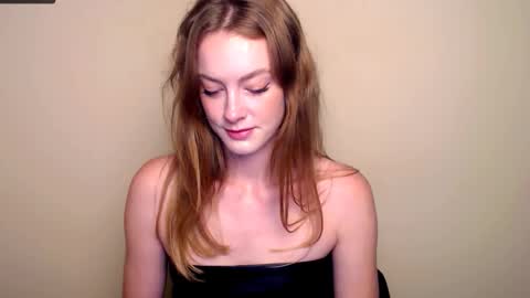 Roxa online show from September 14, 2025, 8:24 am