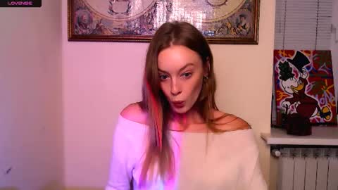 Roxa online show from September 27, 2025, 1:38 pm