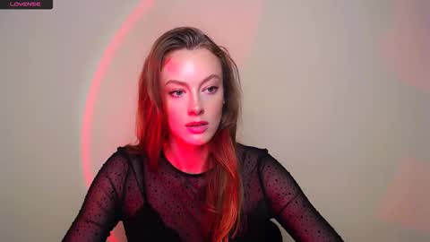 Roxa online show from October 4, 2025, 12:03 pm