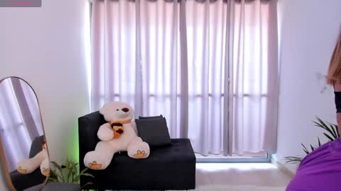  R O X I E  online show from January 12, 2025, 3:36 pm