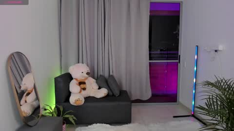  R O X I E  online show from January 23, 2025, 12:04 am