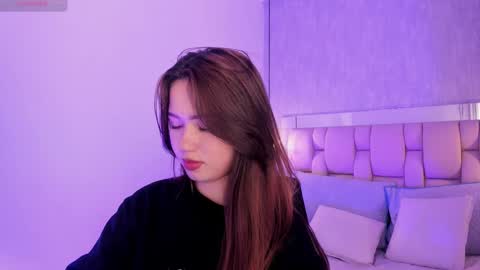 Roxie  online show from February 15, 2025, 1:53 am