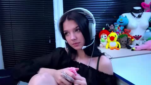 Hana online show from October 17, 2025, 1:14 pm