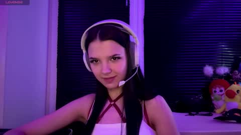 Hana online show from December 3, 2025, 3:21 pm