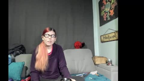 roxihazeleyes online show from September 20, 2025, 10:38 am