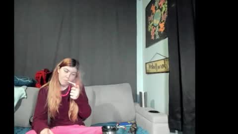 roxihazeleyes online show from October 19, 2025, 2:01 am