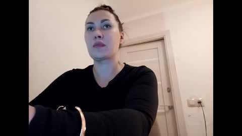 Snapshot of roxolanaa_sexy chatting on December 30, 2024, 8:04 pm ROXOLANAA SEXY online show from December 30, 2024, 8:04 pm