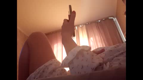 Snapshot of roxolanaa_sexy chatting on February 26, 2025, 5:20 am ROXOLANAA SEXY online show from February 26, 2025, 5:20 am