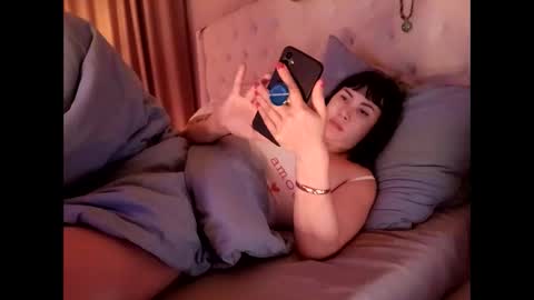 Snapshot of roxolanaa_sexy chatting on March 11, 2025, 11:15 pm ROXOLANAA SEXY online show from March 11, 2025, 11:15 pm