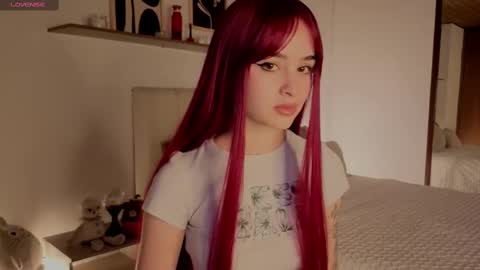 Snapshot of roxxy_mora chatting on October 10, 2025, 9:36 pm Roxxy online show from October 10, 2025, 9:36 pm