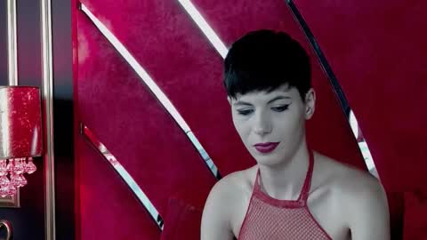 Snapshot of roxxy_rouge chatting on October 6, 2025, 4:15 pm Roxy online show from October 6, 2025, 4:15 pm