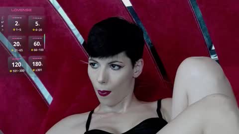 Snapshot of roxxy_rouge chatting on October 17, 2025, 4:42 pm Roxy online show from October 17, 2025, 4:42 pm