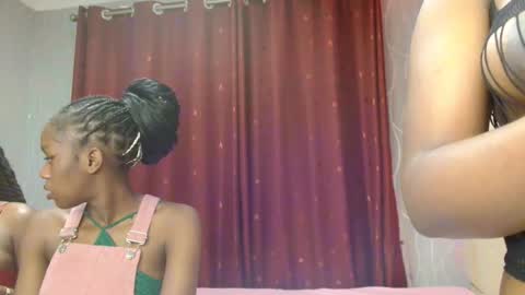 Roxy online show from February 28, 2026, 6:42 pm