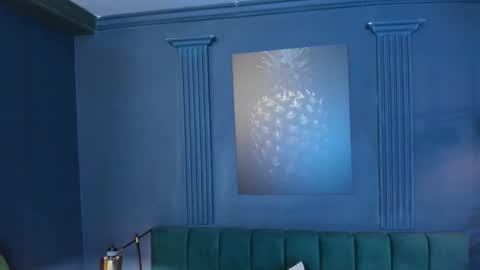 Roxy hell online show from December 17, 2025, 12:00 pm