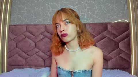 roxy_jones_ online show from February 6, 2025, 8:23 pm