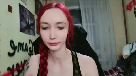 Snapshot of roxy_silver chatting on June 11, 2026, 8:07 pm Roxy online show from June 11, 2026, 8:07 pm