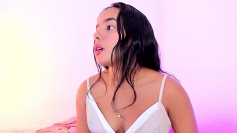 roxy_stone1 online show from February 4, 2026, 7:42 pm